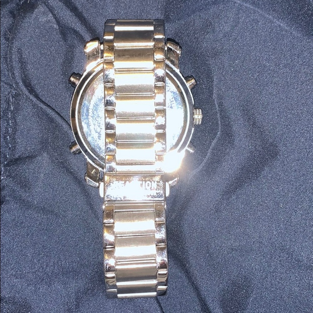Got this as gift for my boyfriend, never wears it - Picture 3 of 4